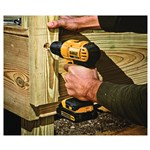 20V MAX LI-ION COMPACT DRILL/DRIVER KIT